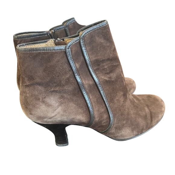 Sofft Ankle Bootie Womens 9.5 Brown Suede Zip Ankle Bootie Kitten Heel Comfort - Picture 4 of 8